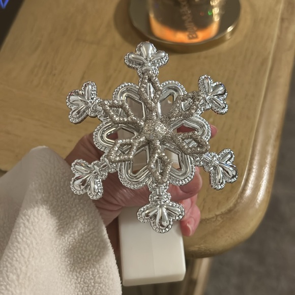 Bath & Body snow flake plug in - Picture 3 of 4
